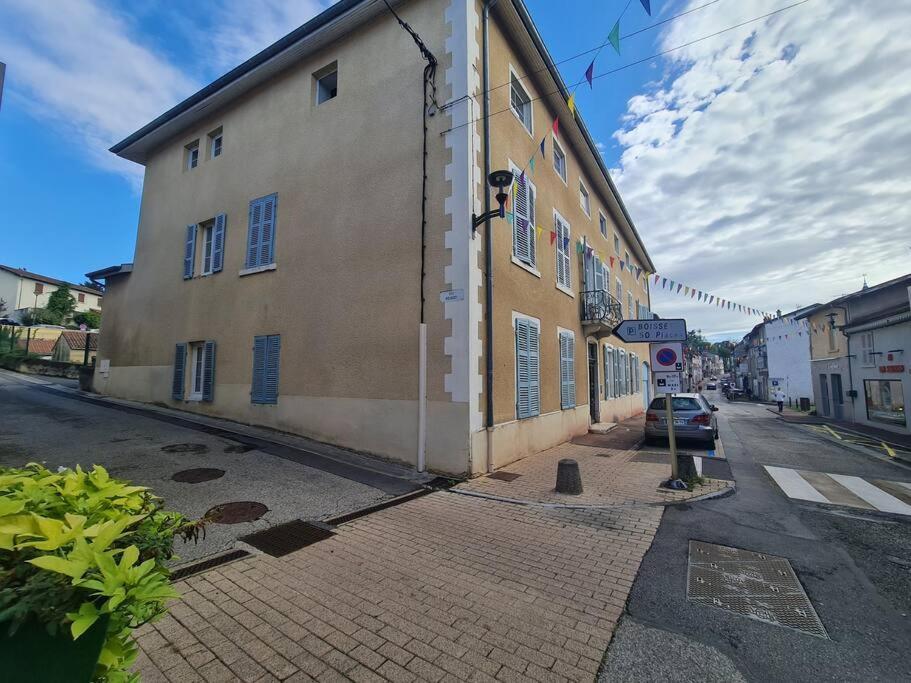 Bel Appartement Meximieux Centre Ville 2 Chambres Dış mekan fotoğraf